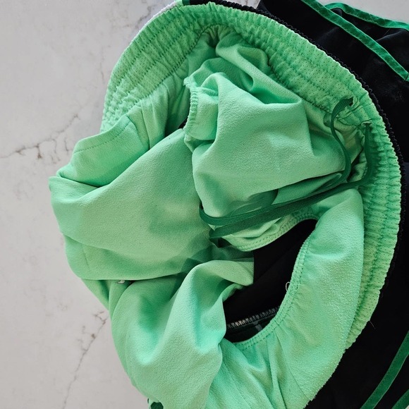 Nike Dri Fit Shorts - Picture 4 of 9